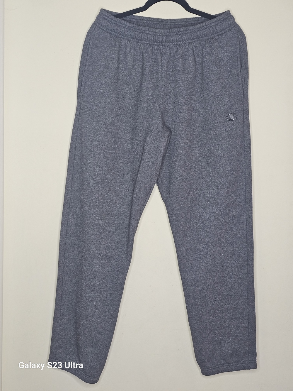 Champion Men's Gray Fleece Sweatpants - Comfortable Everyday Wear
